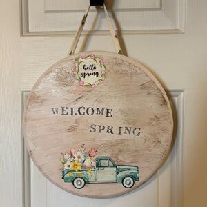 Welcome Spring Round Wall Decor